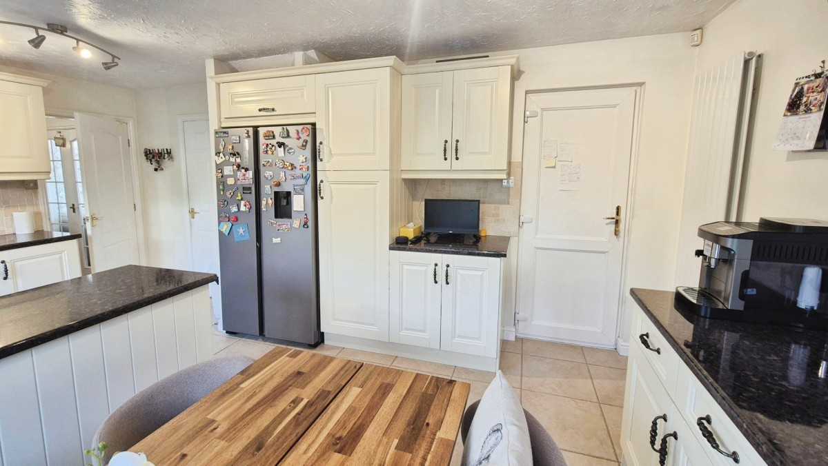 Brisbane Way, Cannock