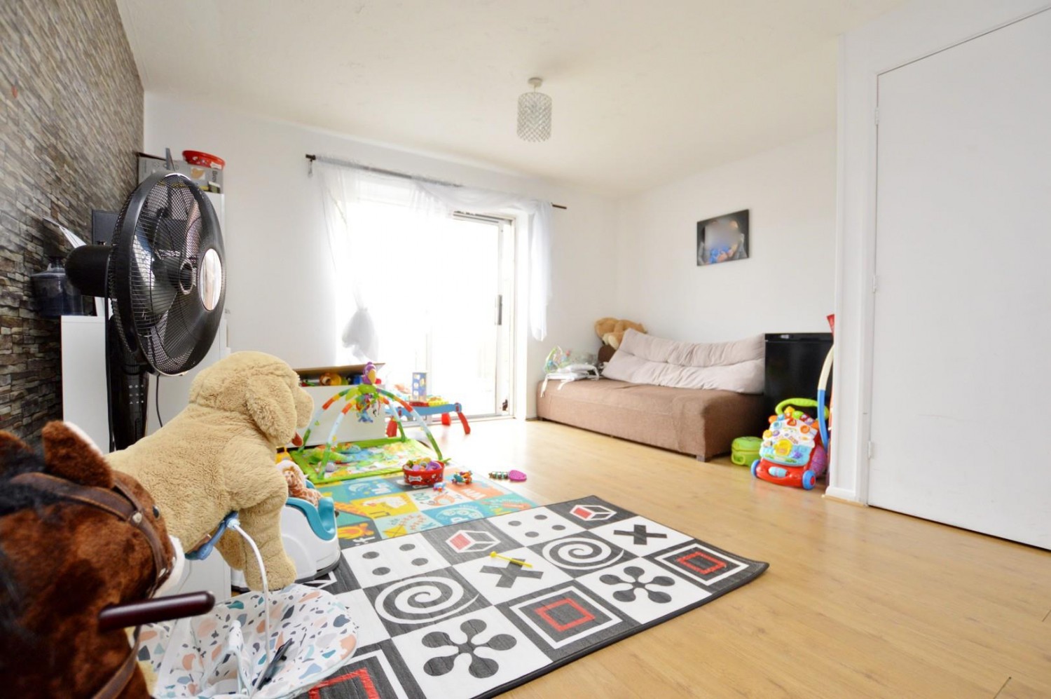 Cow Leaze, Beckton, E6 6WX