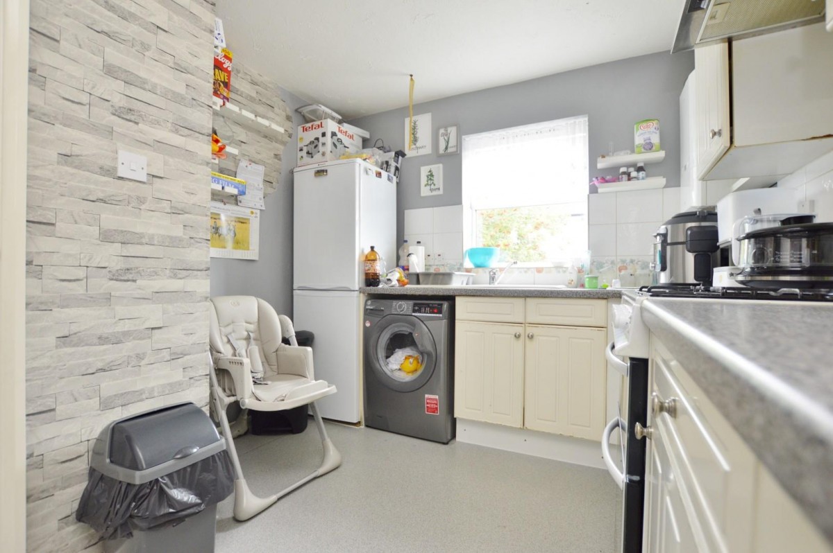 Cow Leaze, Beckton, E6 6WX