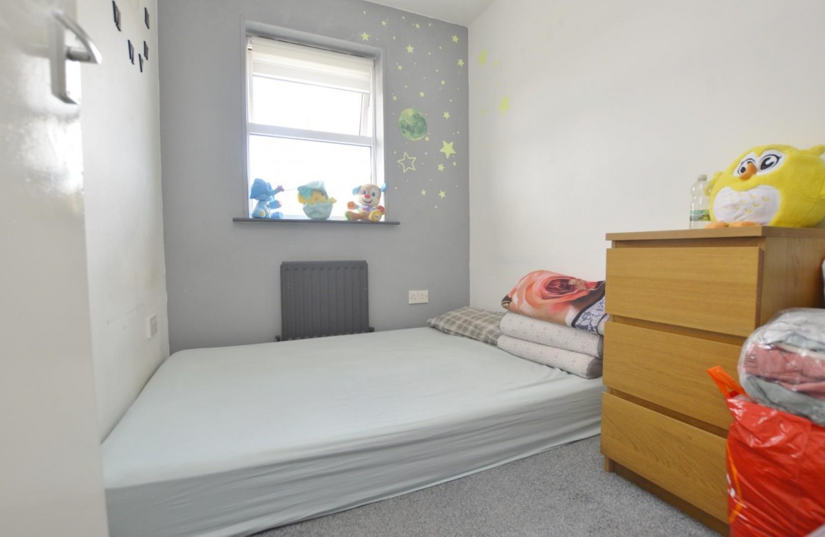 Cow Leaze, Beckton, E6 6WX