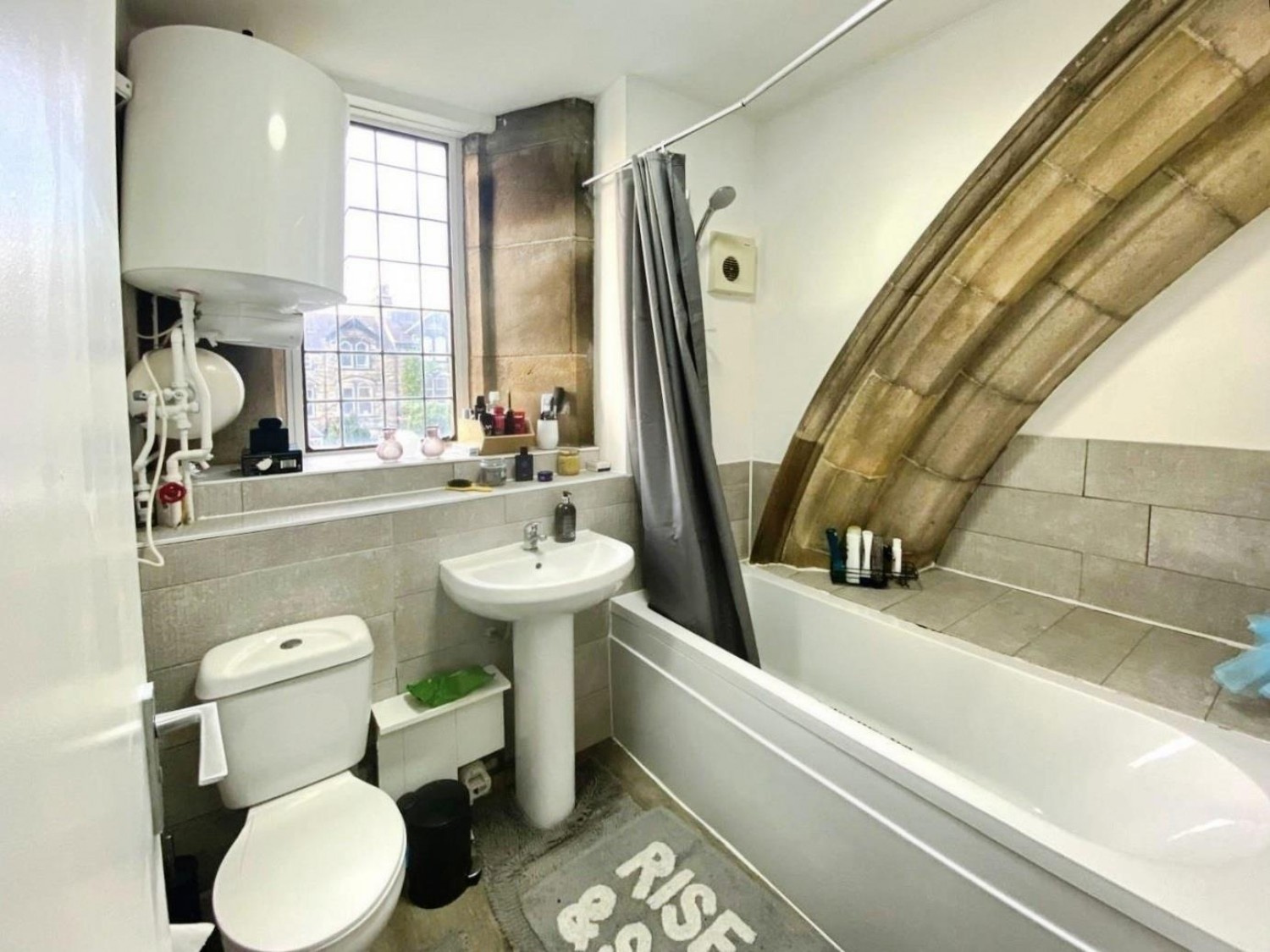 Franklin Square, Harrogate