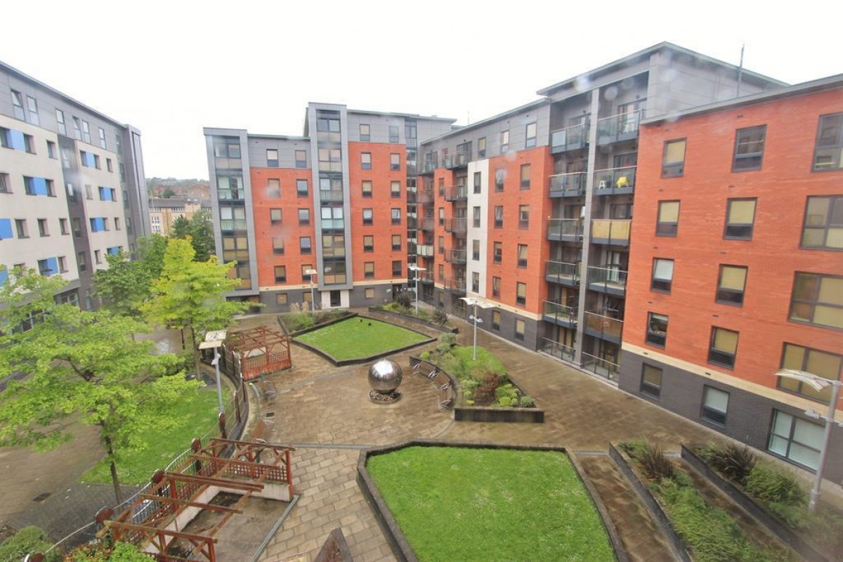 St. Georges Walk, Sheffield, S3 7AP