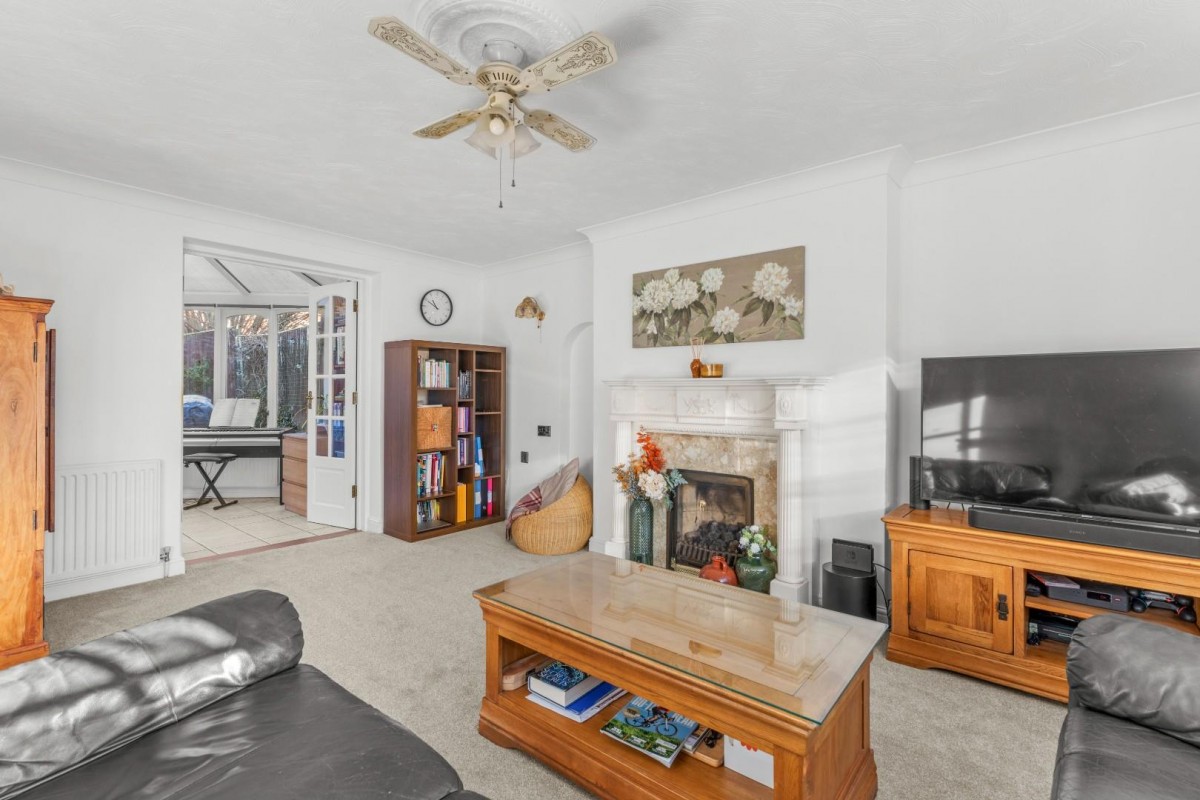 Chestnut Lane, Amersham, Buckinghamshire, HP6 6EP