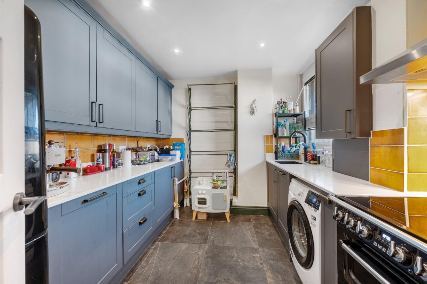 Tottenham Road, London, N1