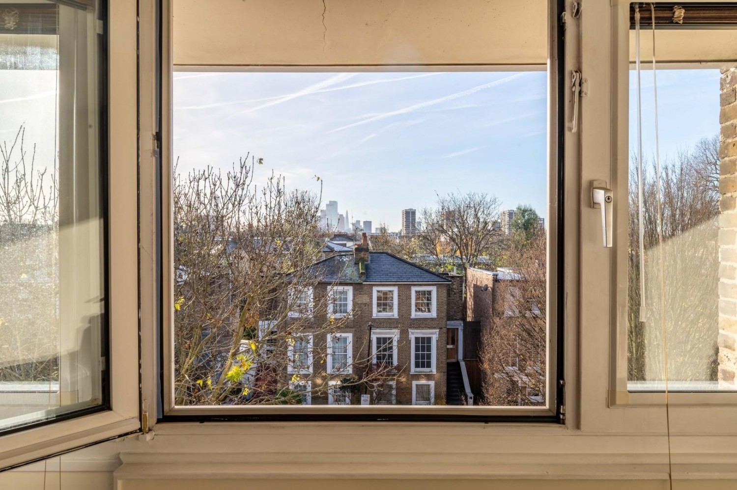 Tottenham Road, London, N1