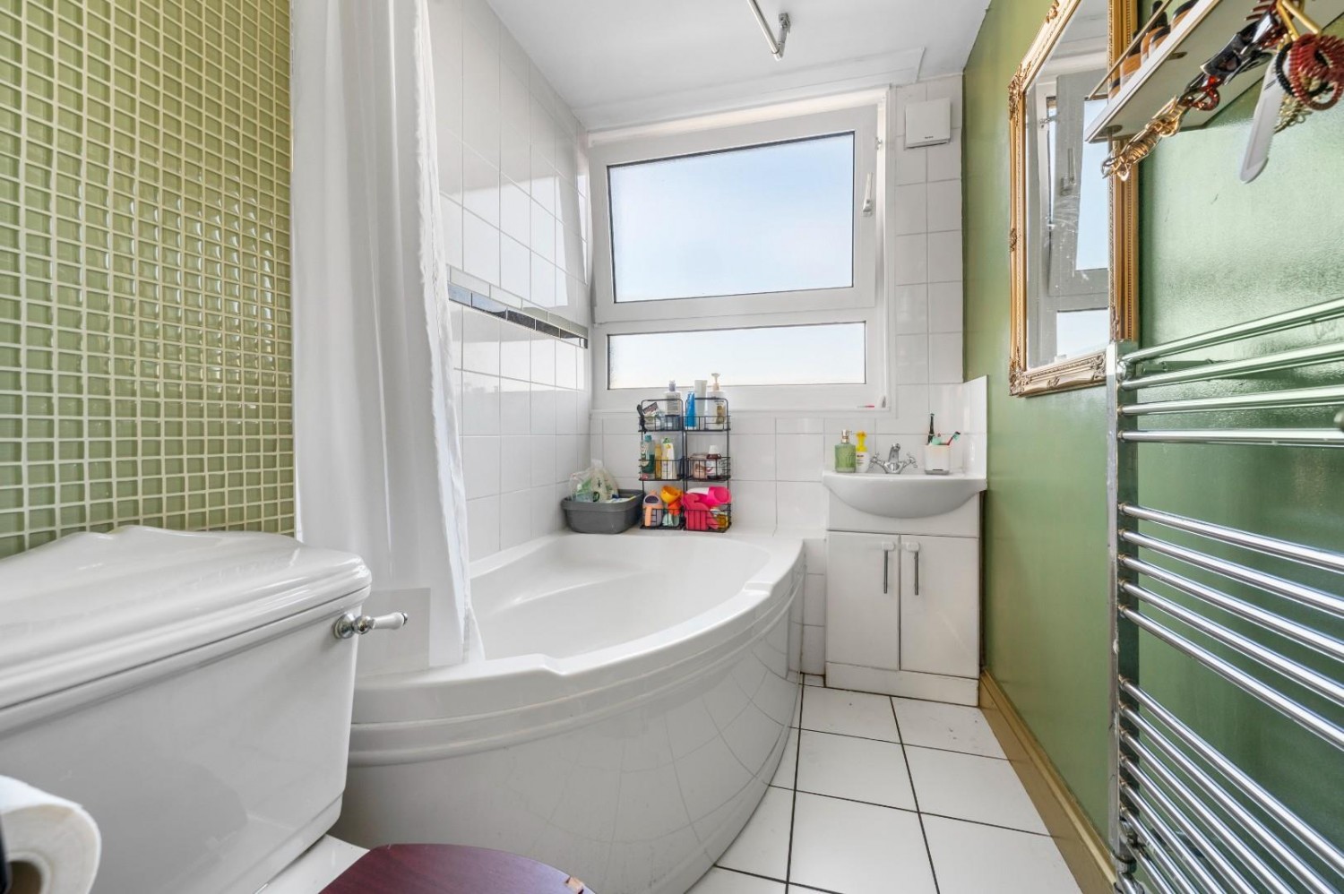 Tottenham Road, London, N1