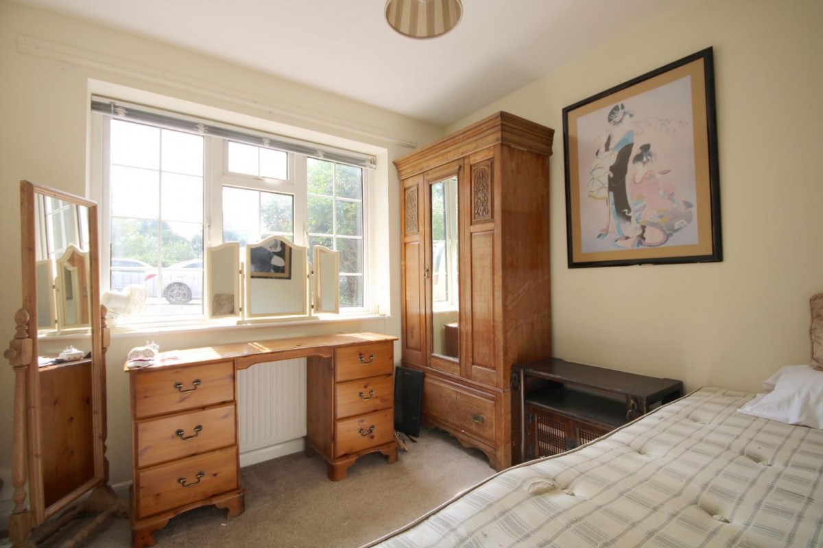 Woodlands Road, Harrogate, HG2 7AY