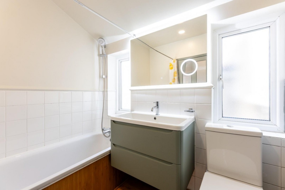 Benhill Road, London, SE5