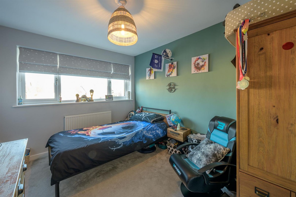 Barnett Close, Kingswinford, DY6 9PW