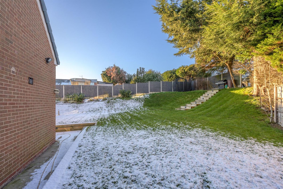 Barnett Close, Kingswinford, DY6 9PW