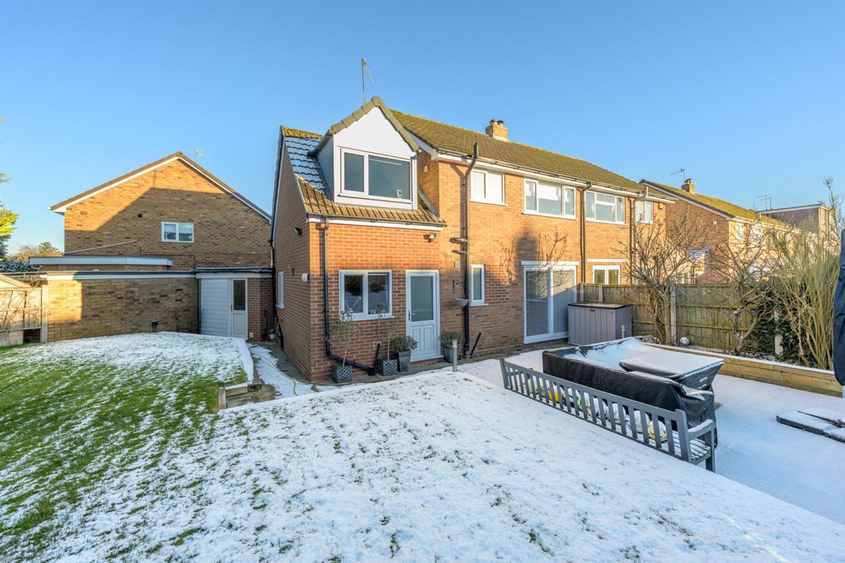 Barnett Close, Kingswinford, DY6 9PW