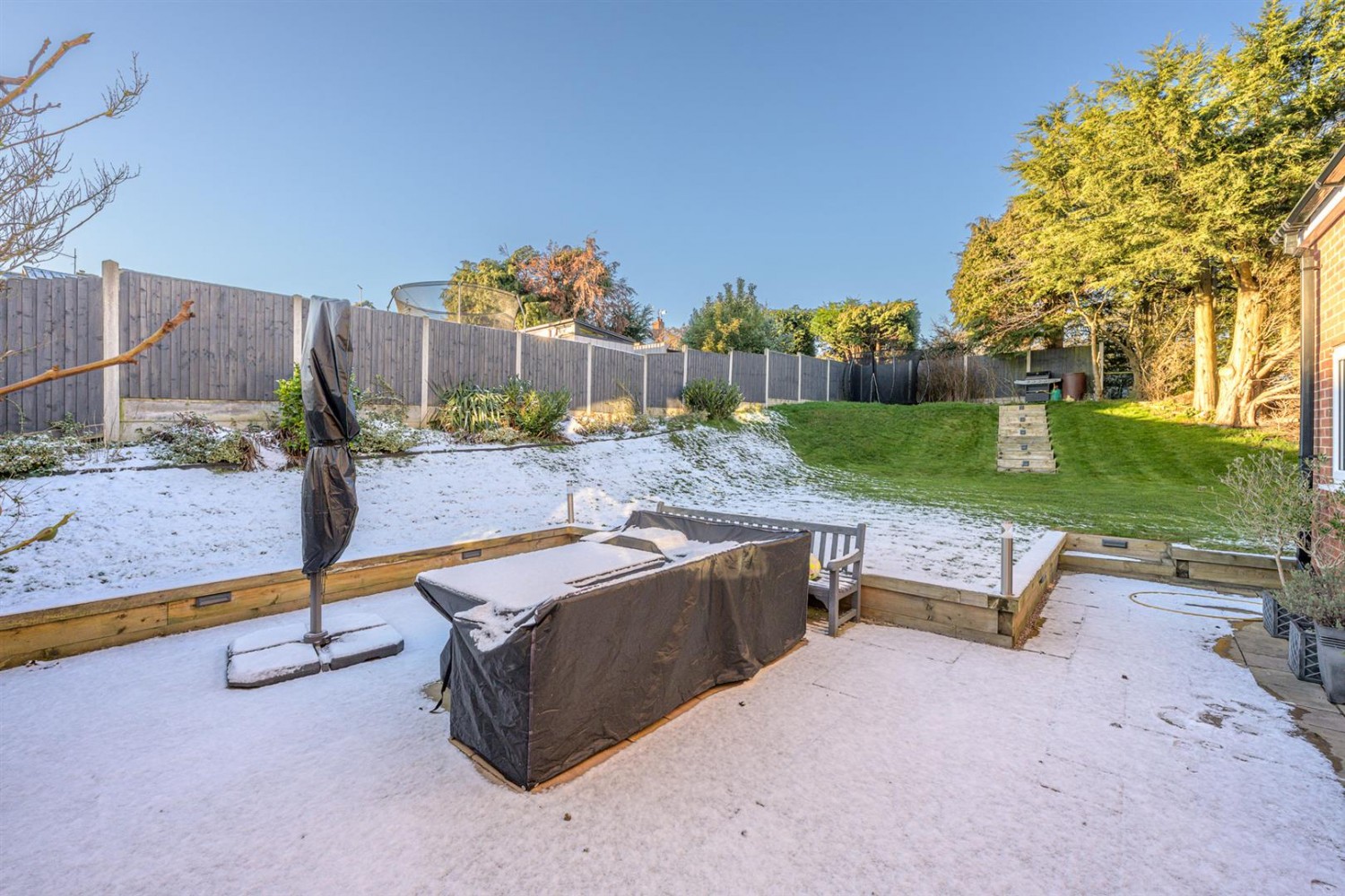 Barnett Close, Kingswinford, DY6 9PW