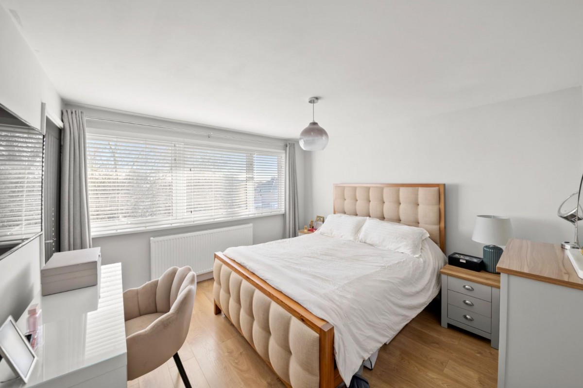 Forris Avenue, Hayes