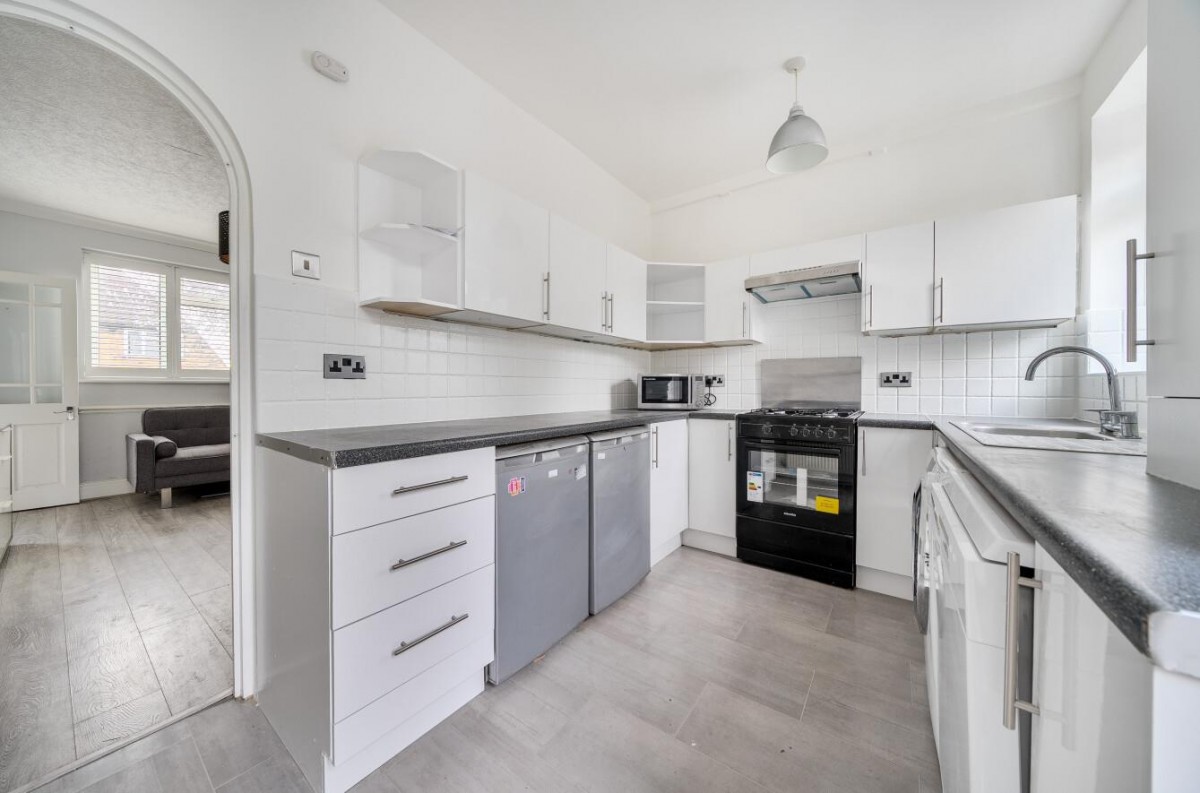 Paston Crescent, London, SE12 9DZ