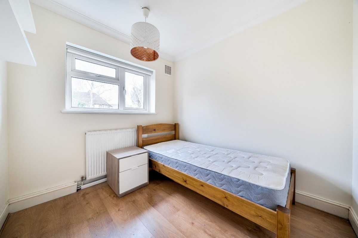 Paston Crescent, London, SE12 9DZ