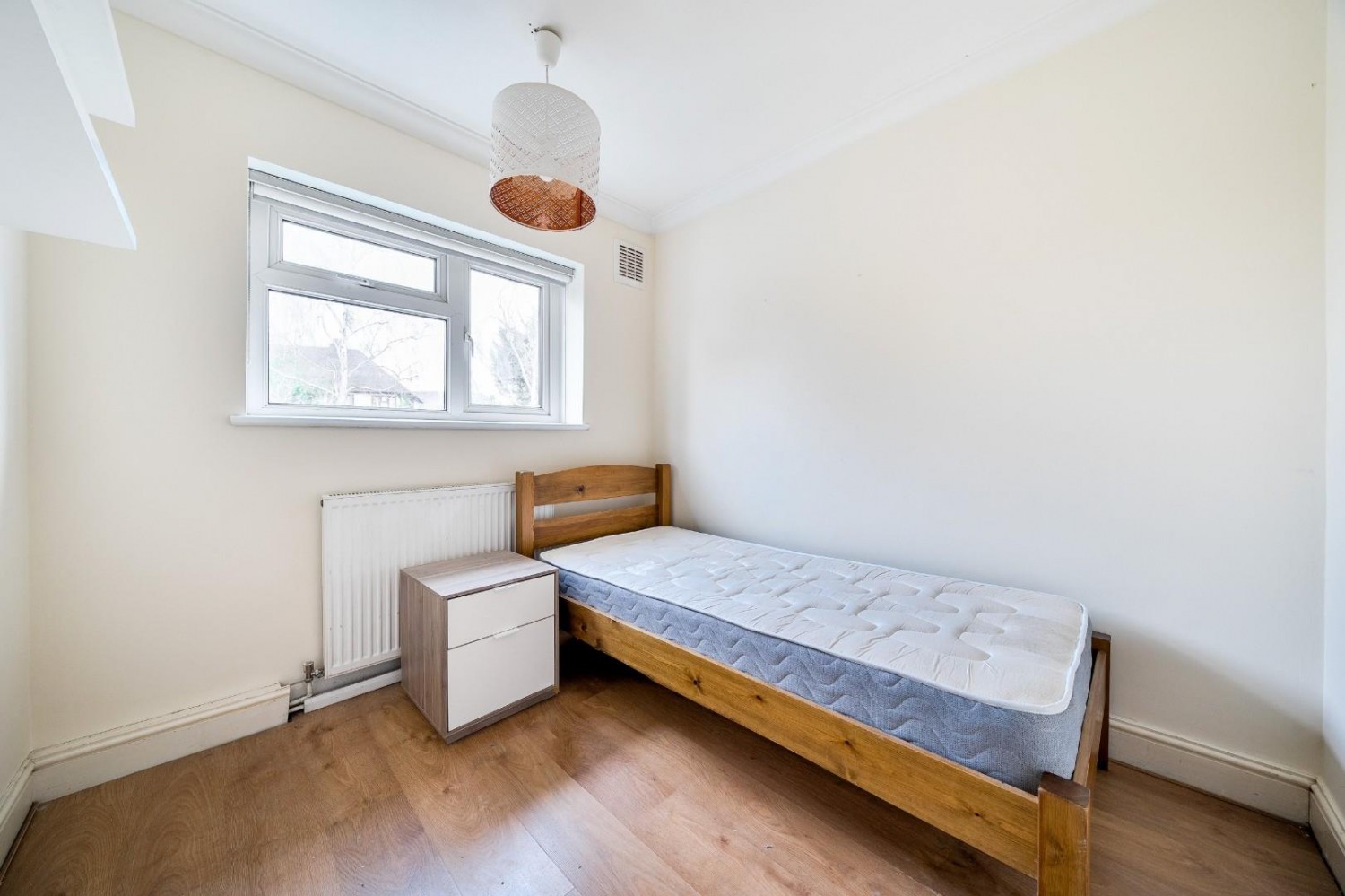 Paston Crescent, London, SE12 9DZ