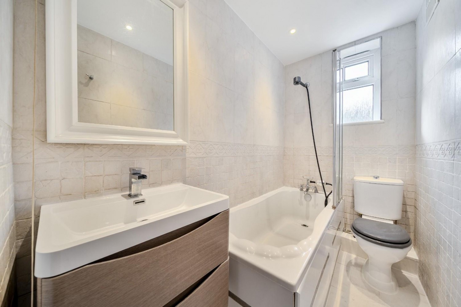 Paston Crescent, London, SE12 9DZ