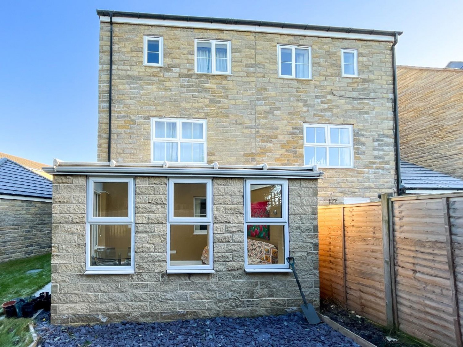 Highfield Chase, Dewsbury