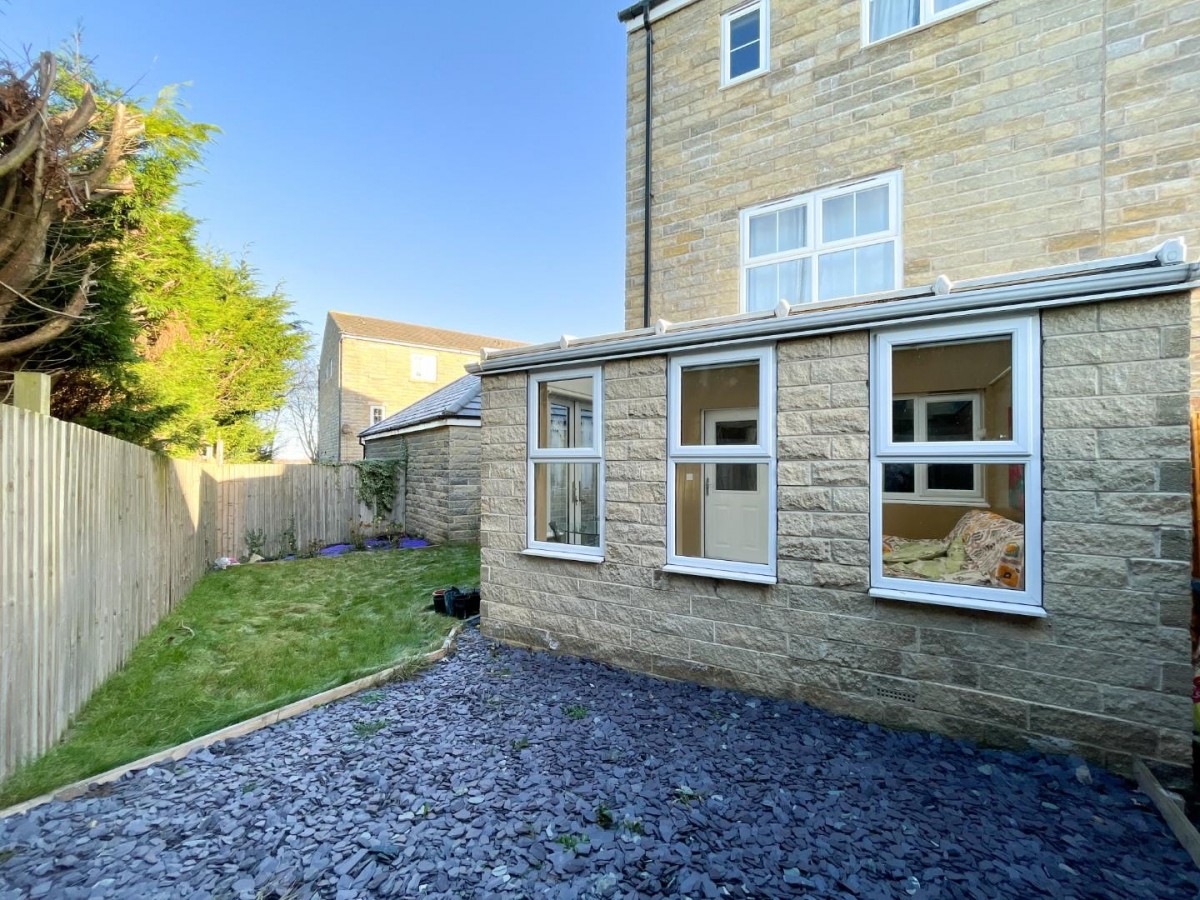 Highfield Chase, Dewsbury