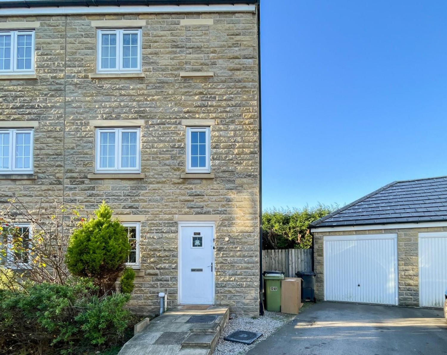 Highfield Chase, Dewsbury