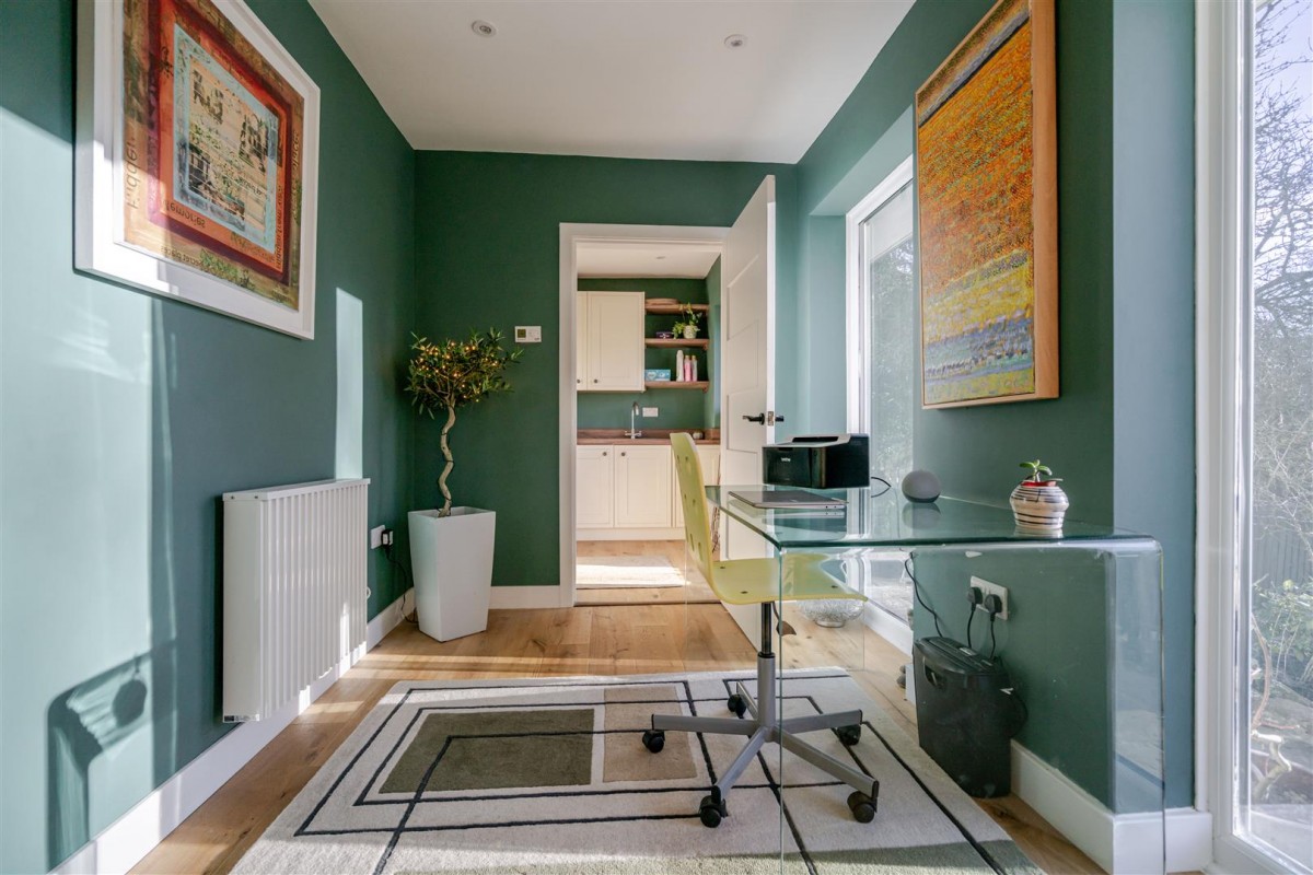 Flasby Garth, Flasby