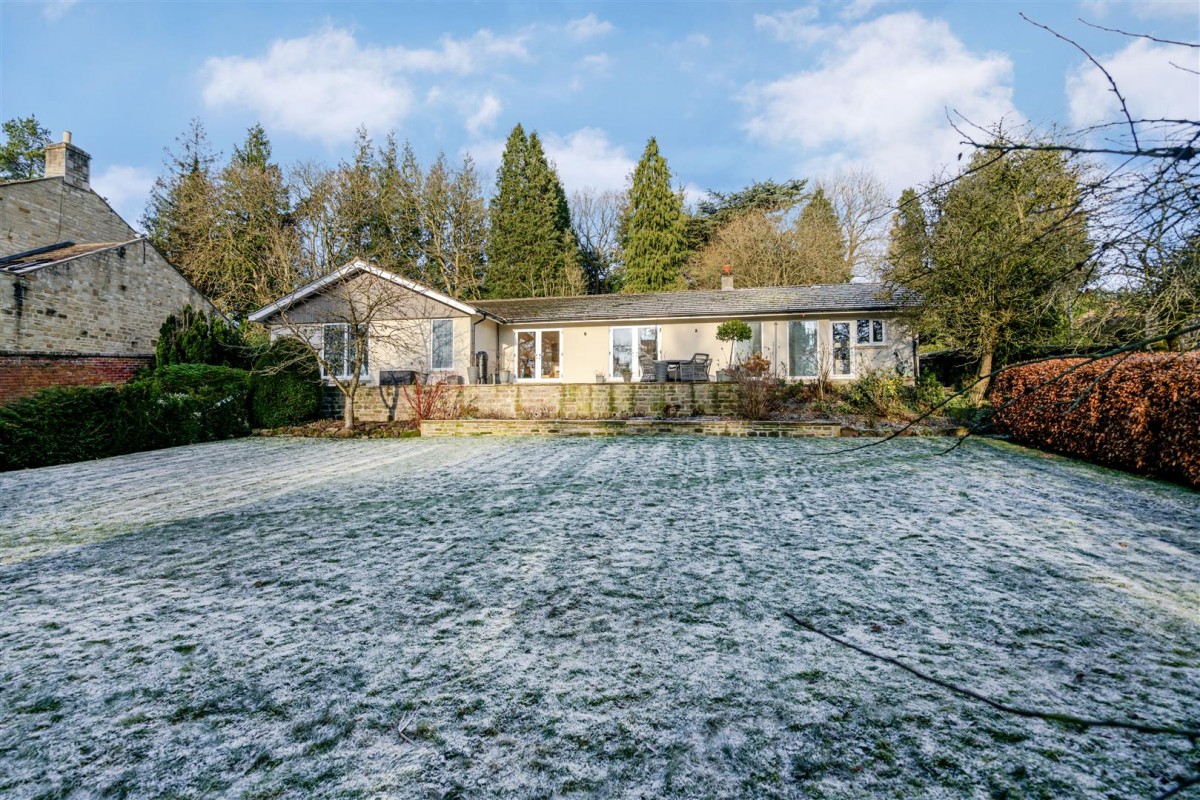 Flasby Garth, Flasby