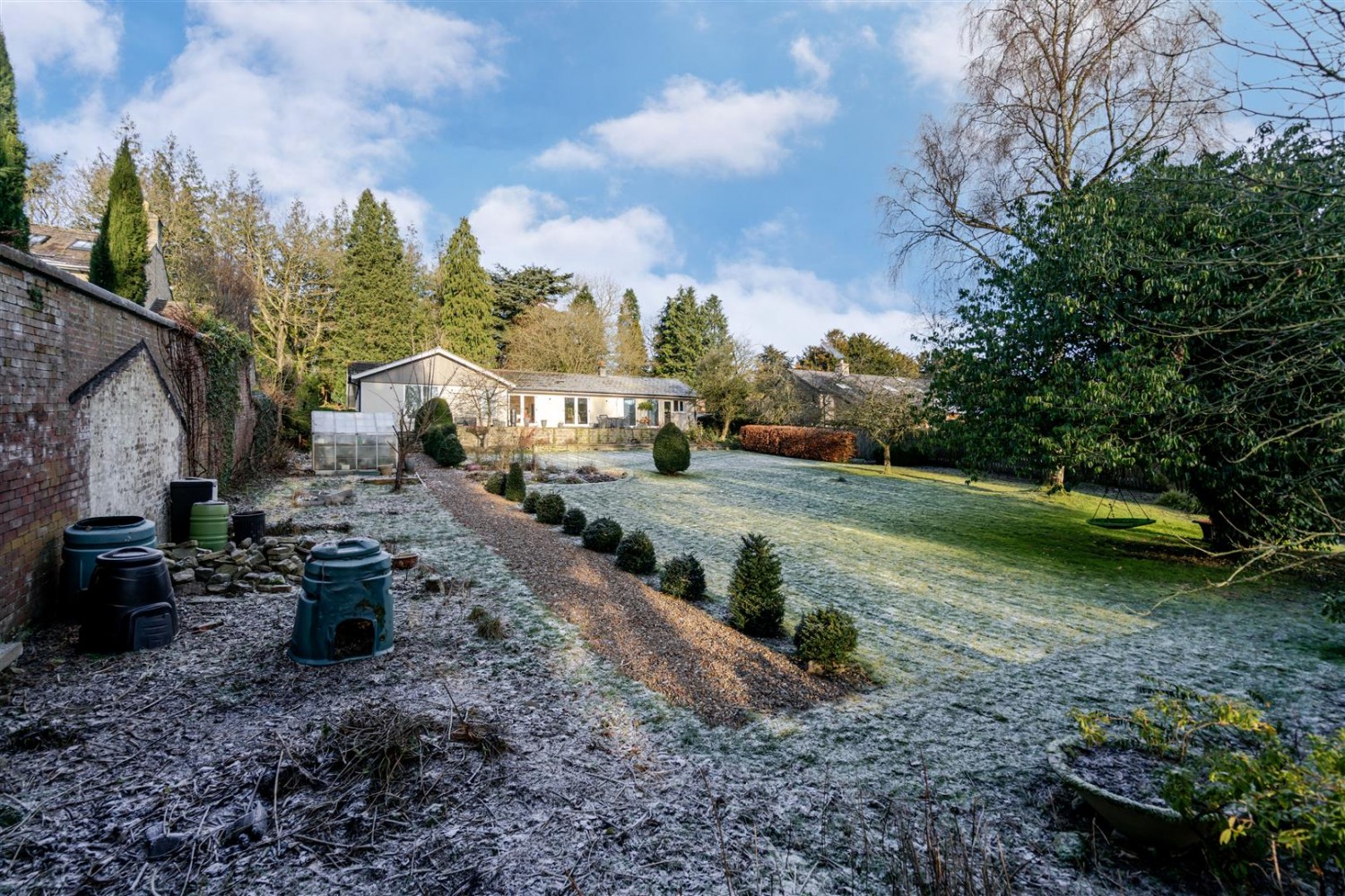 Flasby Garth, Flasby