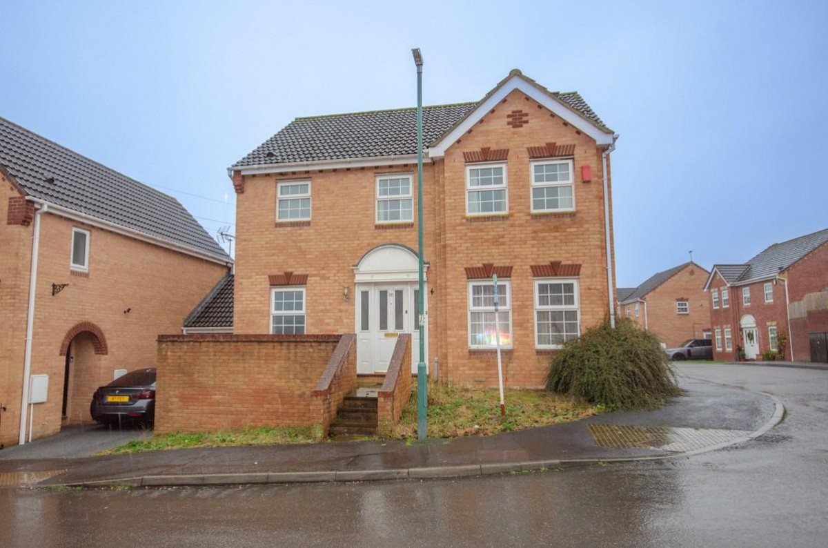 Pinkers Mead, Emersons Green, Bristol, Bs16 7EJ