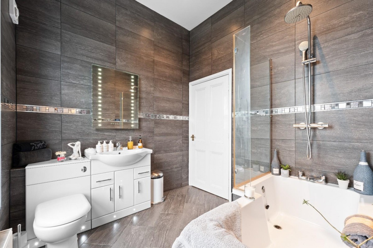 Station Road, Brimington, Chesterfield, S43 1LJ