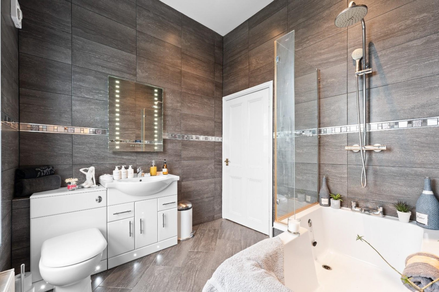 Station Road, Brimington, Chesterfield, S43 1LJ