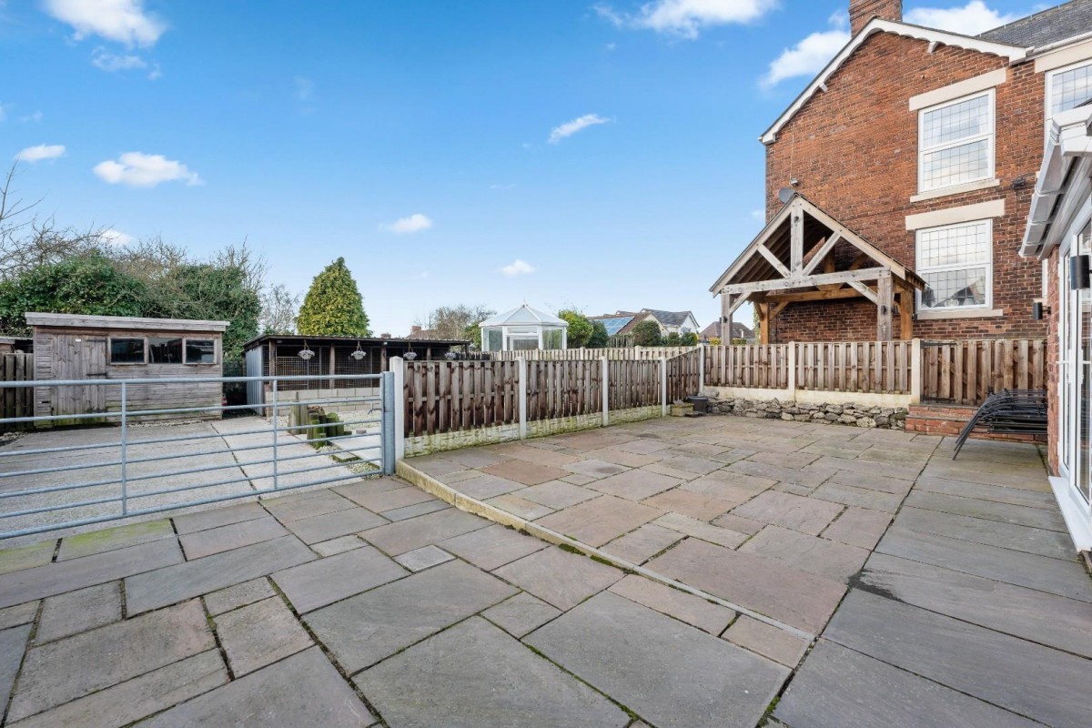 Station Road, Brimington, Chesterfield, S43 1LJ