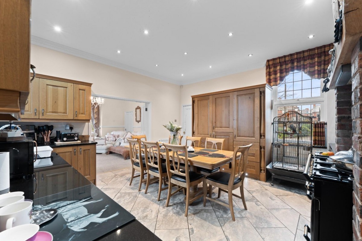 Station Road, Brimington, Chesterfield, S43 1LJ