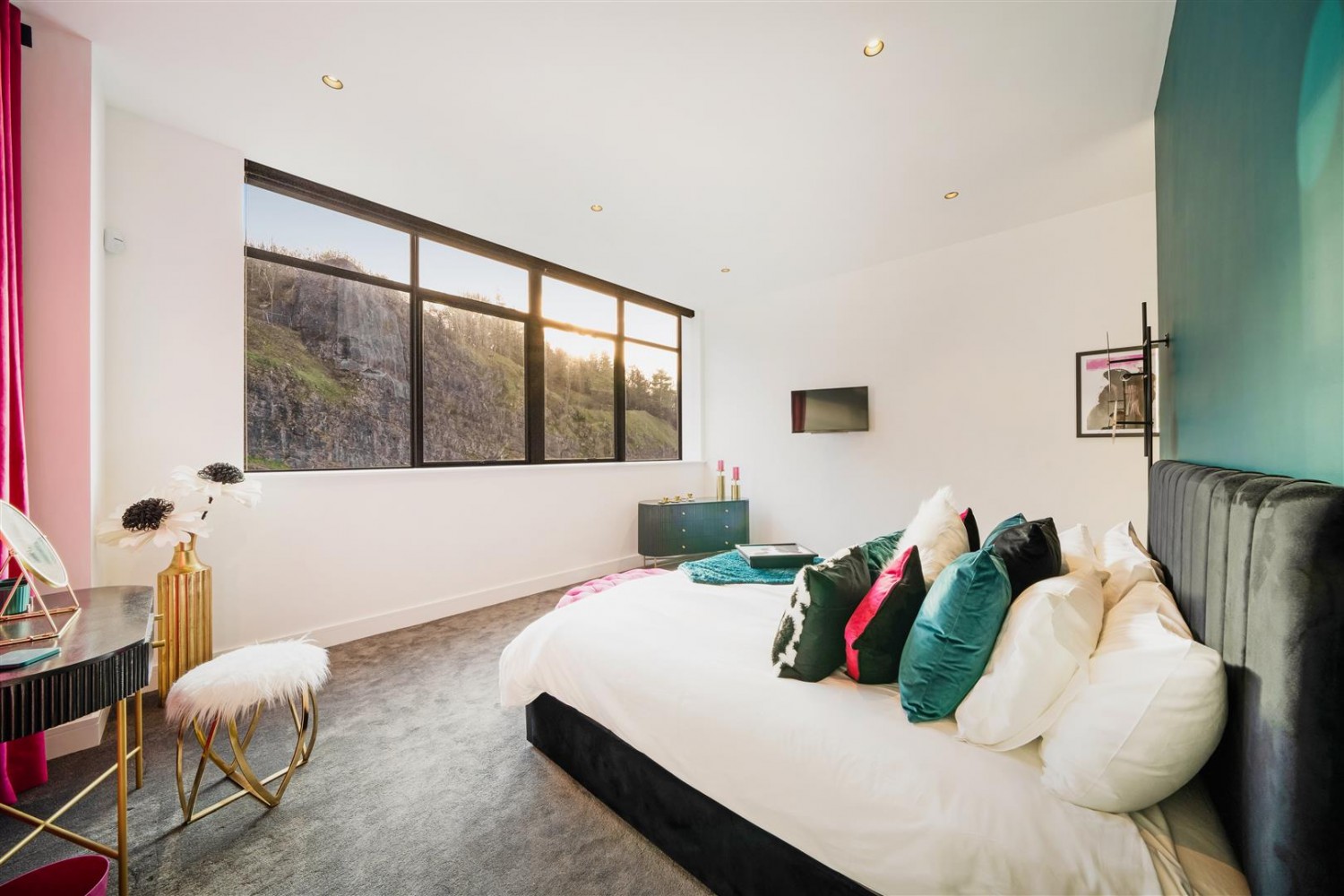 The Woodlands Estate, Cheddar