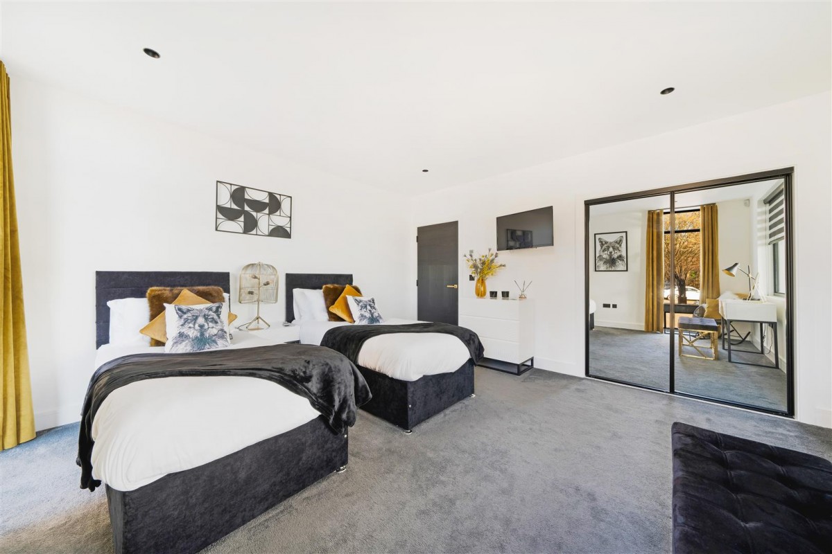 The Woodlands Estate, Cheddar