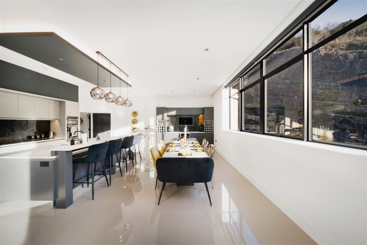 The Woodlands Estate, Cheddar