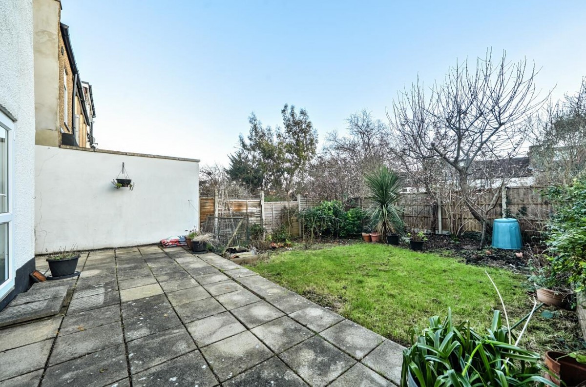 Casslee Road, London, SE6 4XH