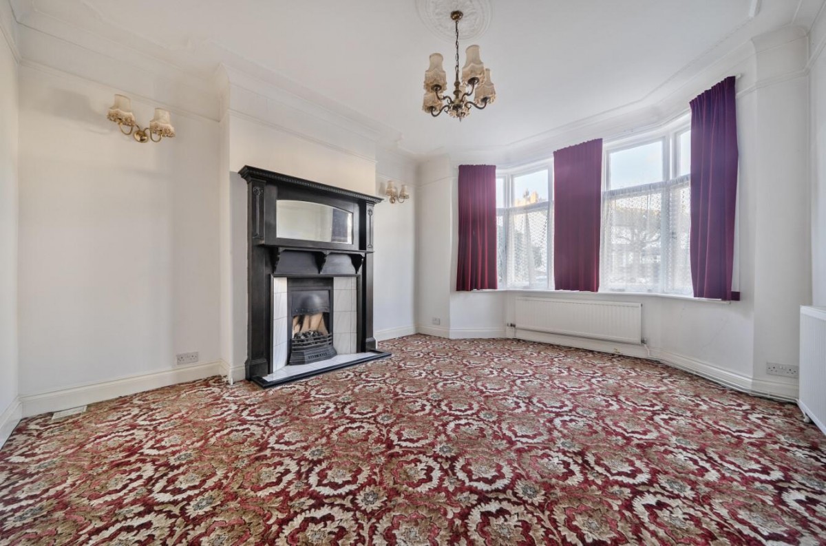 Casslee Road, London, SE6 4XH