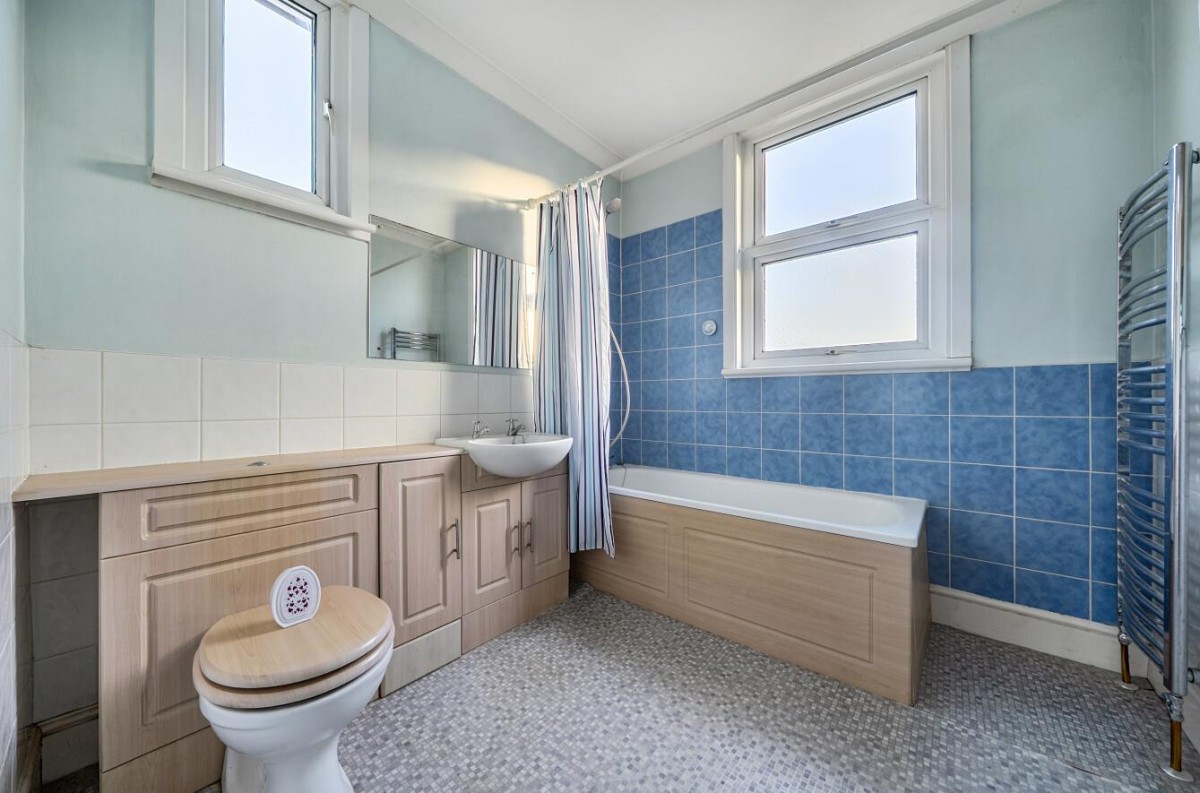 Casslee Road, London, SE6 4XH