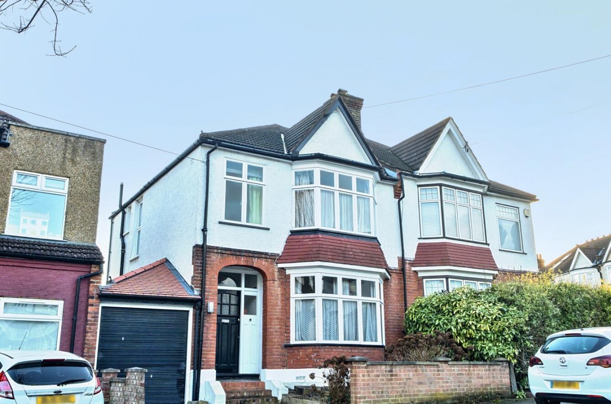 Casslee Road, London, SE6 4XH