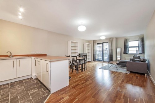 Quaker Street, Shoreditch, E1