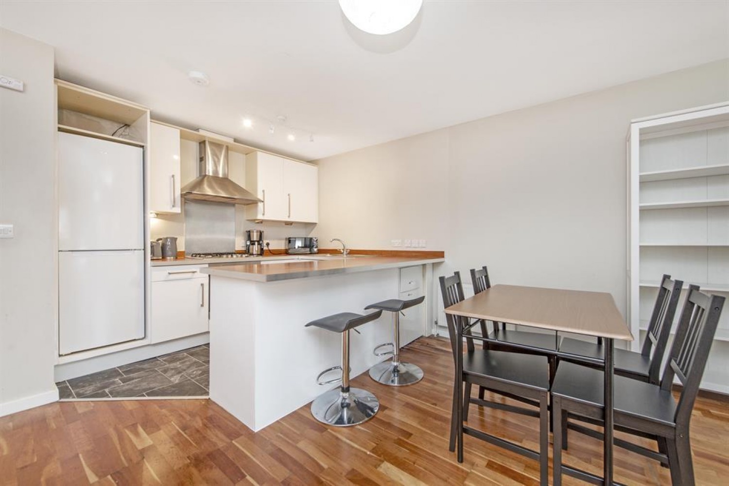 Quaker Street, Shoreditch, E1