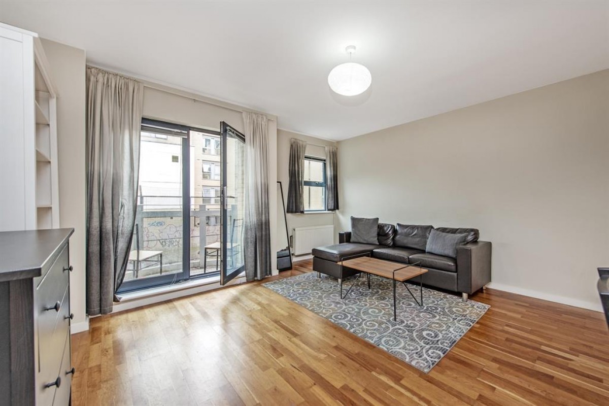 Quaker Street, Shoreditch, E1