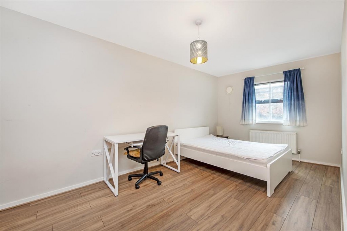 Quaker Street, Shoreditch, E1