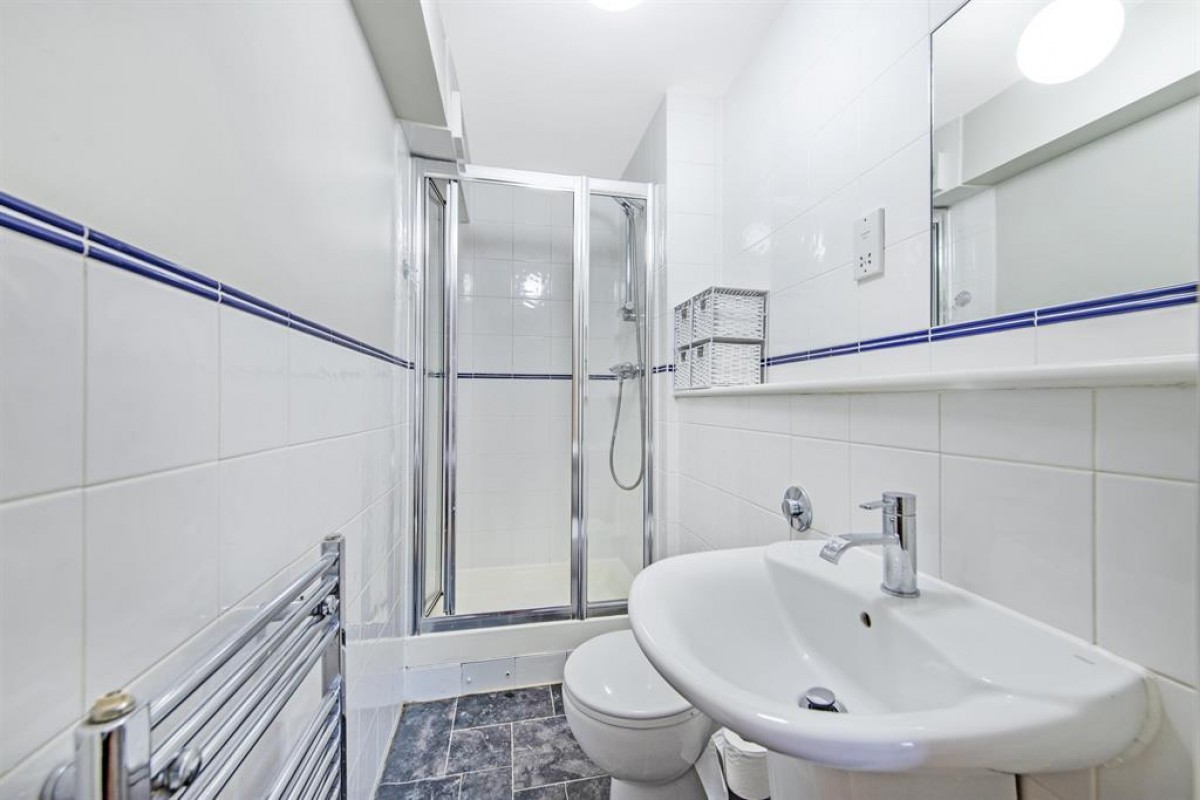 Quaker Street, Shoreditch, E1