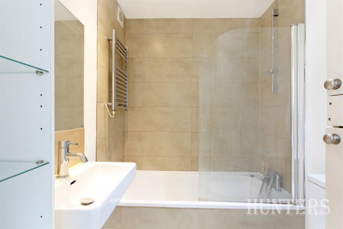 Knatchbull Road, London, SE5 9QY