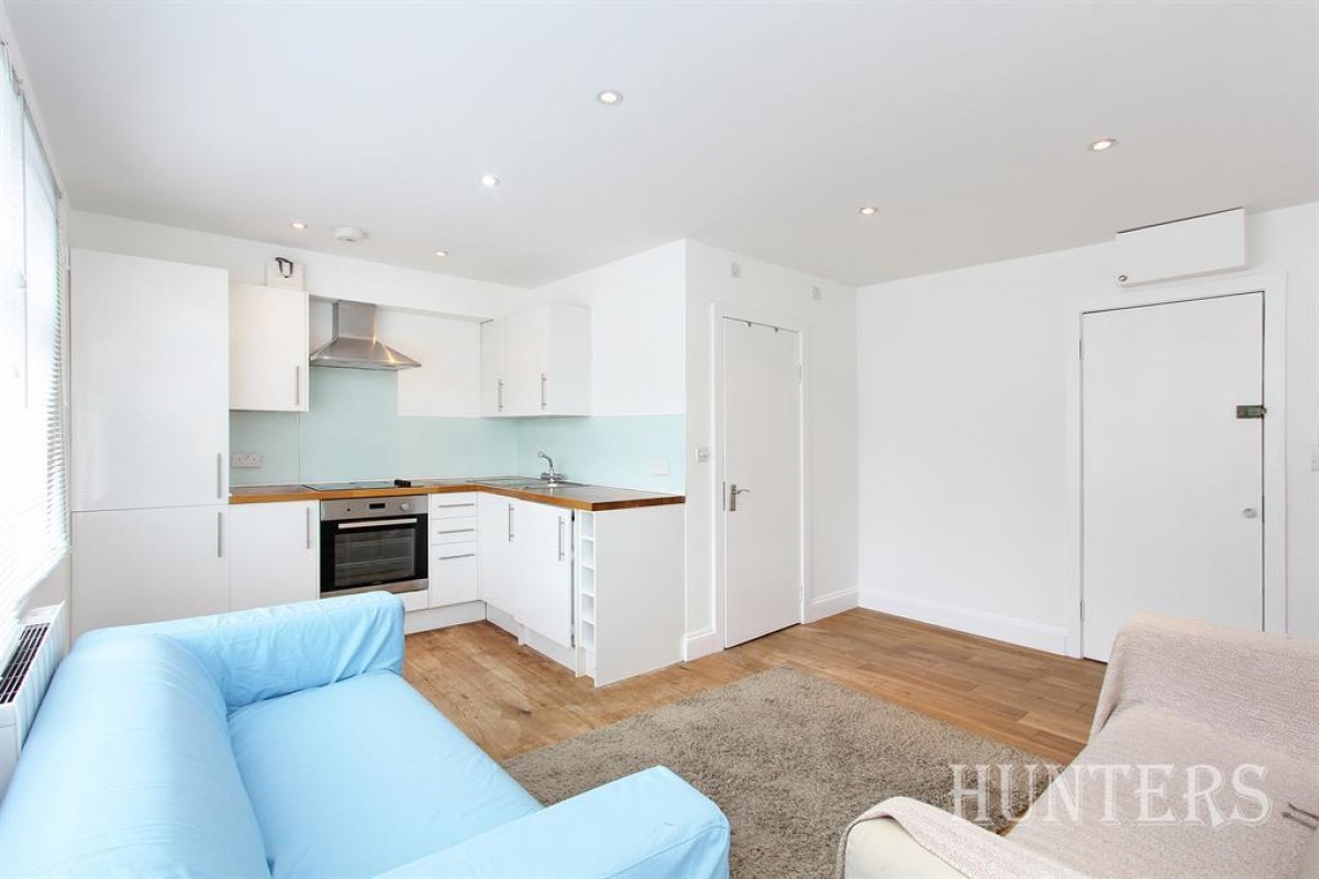 Knatchbull Road, London, SE5 9QY