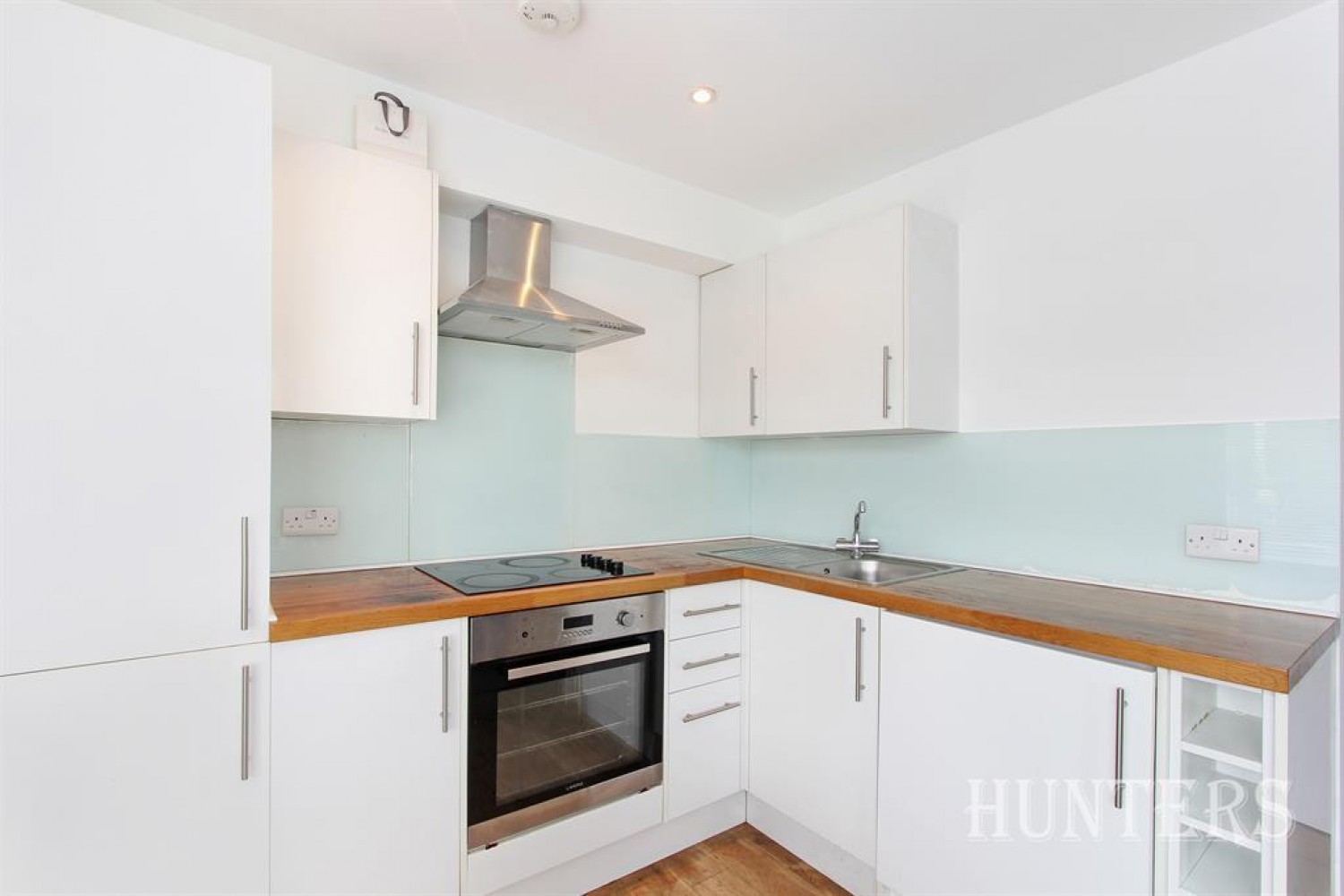 Knatchbull Road, London, SE5 9QY