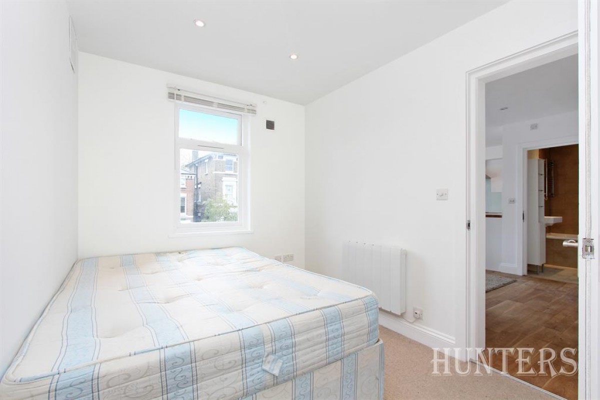 Knatchbull Road, London, SE5 9QY