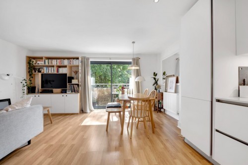 Nevill Road, London, N16 8SH