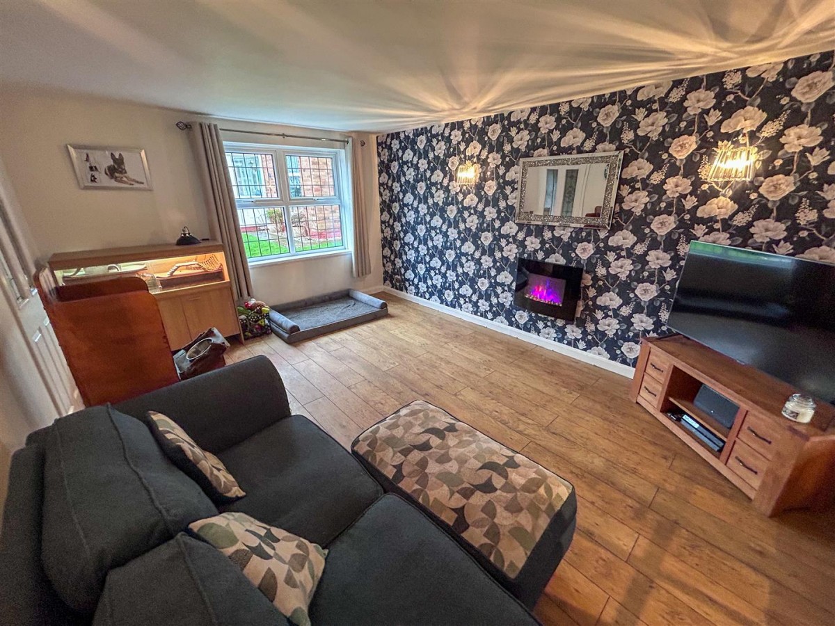 Gayfield Avenue, Brierley Hill, DY5 2SU